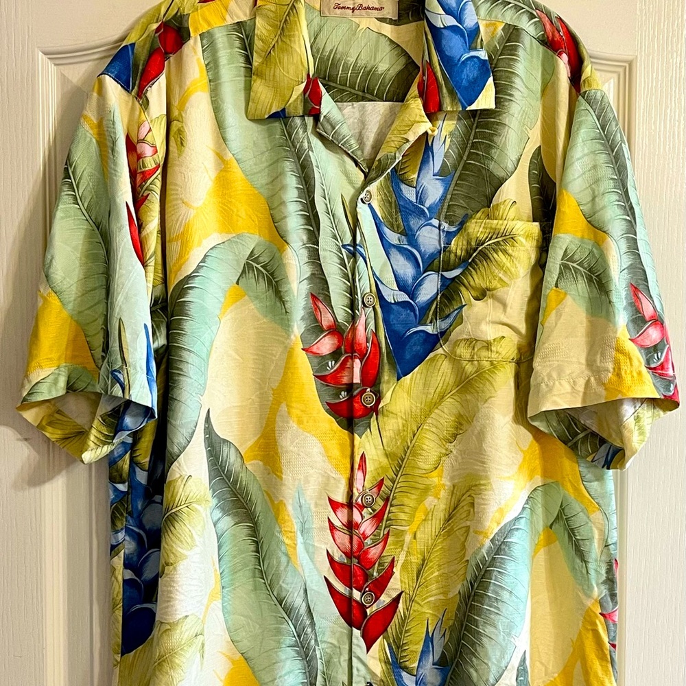 Large Tommy Bahama Silk Hawaiian Floral Mens Shirt
